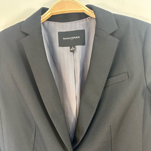 EUC Banana Republic Factory Sz 2 Small Black Blazer 2 Button Poly Rayon Womens - Picture 2 of 14